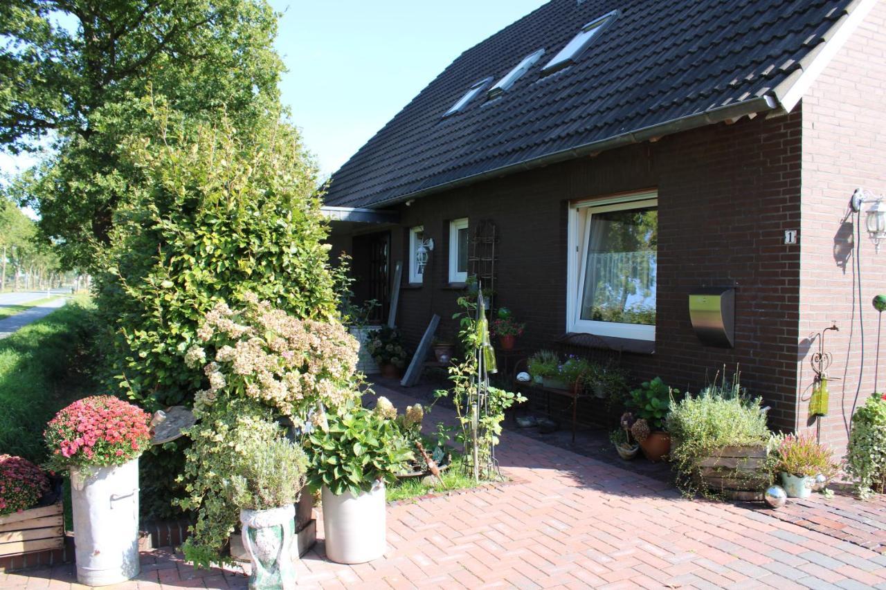 Haus Toquard Lägenhet Wittmund Exteriör bild